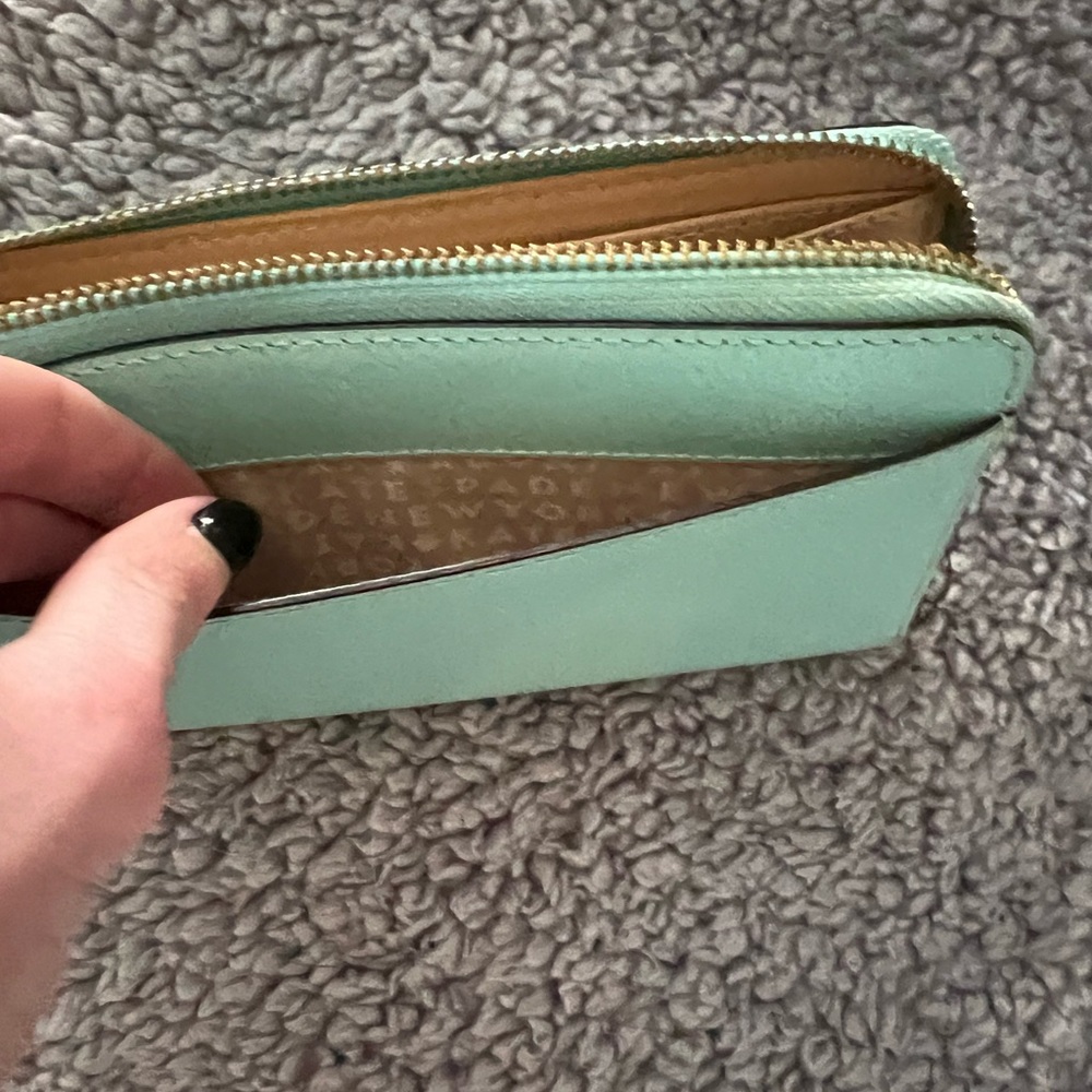 Kate Spade - Picture 4 of 8